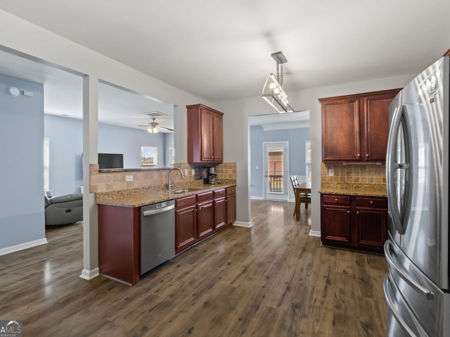 Property Image 6