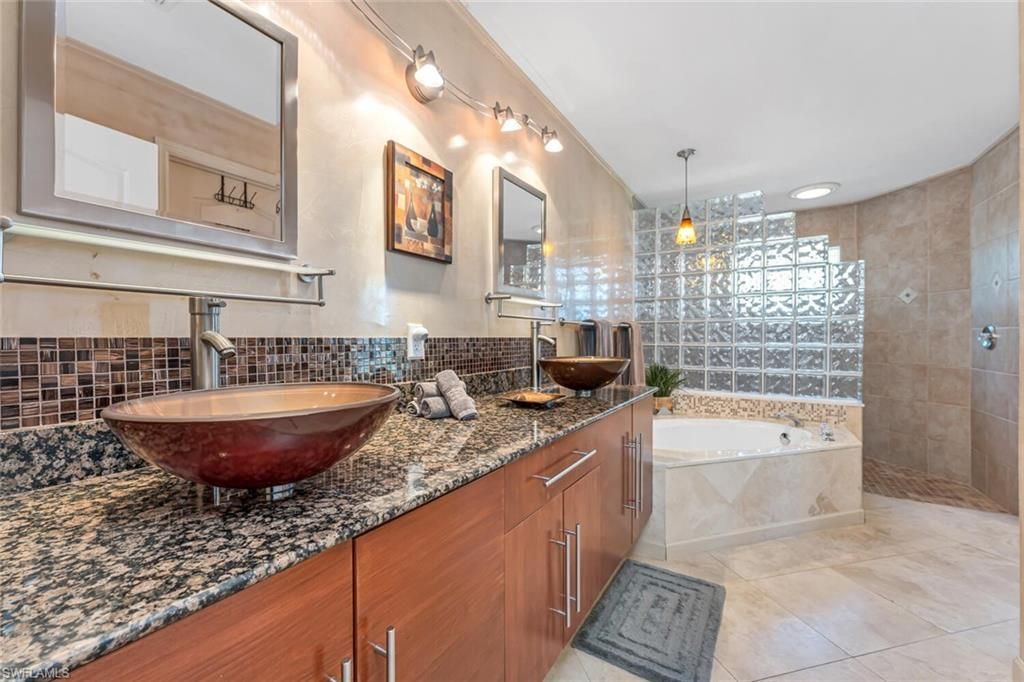 929 Marble Dr, Naples, FL 34104 Photo