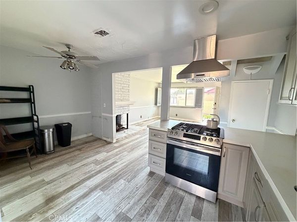 13656 Red Hill Avenue, Unit J-32, Tustin, CA 92780