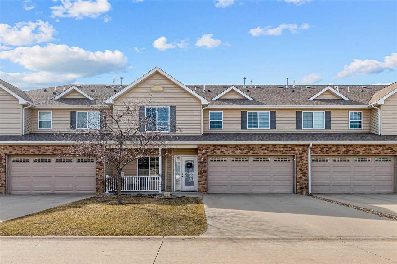 1554 Burr Dr, North Liberty, IA 52317 Main Photo