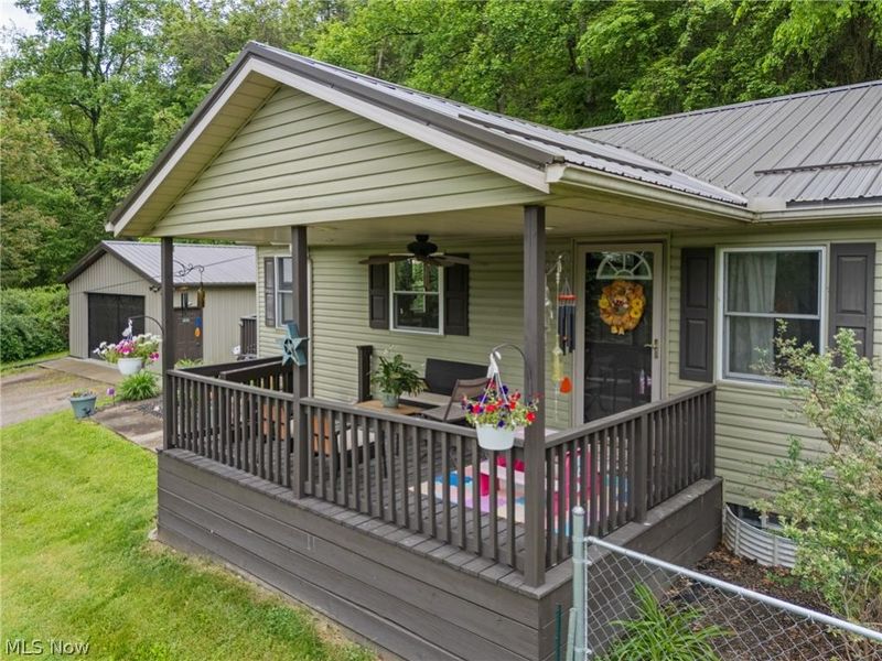 6942 Mount Pleasant Road NE, Zoarville, OH 44656 Photo 3