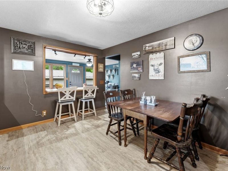 6942 Mount Pleasant Road NE, Zoarville, OH 44656 Photo 8