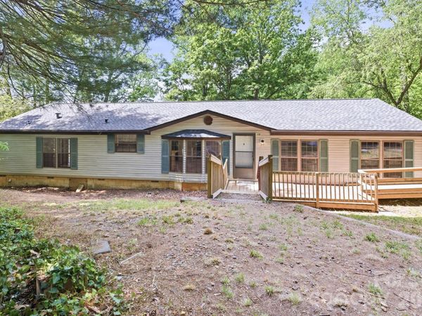 154 Ridgedale Road , Candler, NC 28715