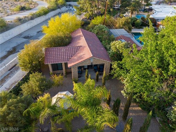 300 E Lacy Lane , Las Vegas, NV 89107