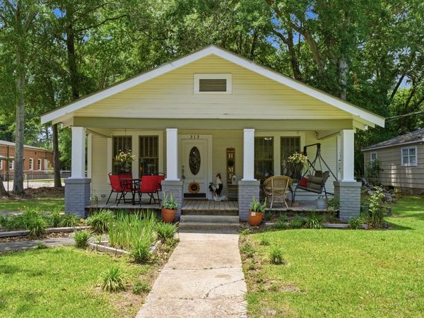 313 S 12th Ave., Hattiesburg, MS 39401
