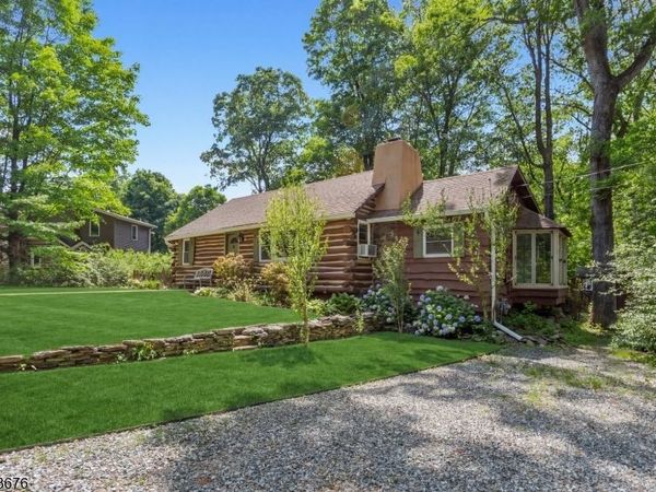 6 Partridge Trl, Kinnelon, NJ 07405