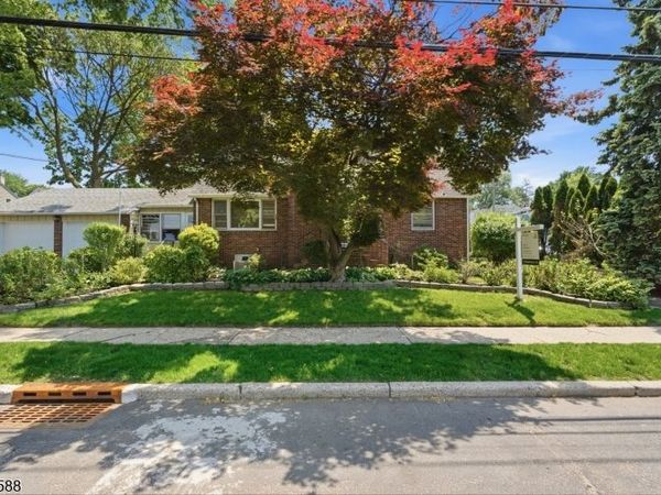 34 Rowland Ave, Hackensack, NJ 07601