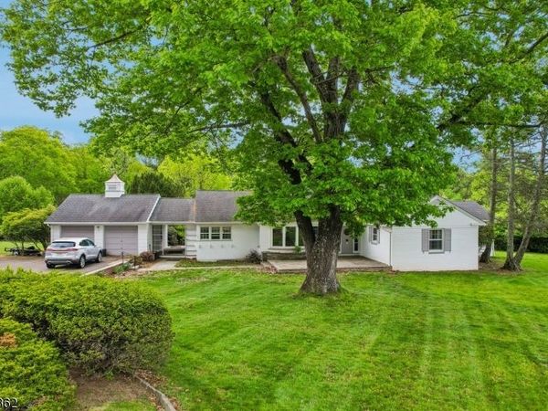 6 Saw Mill Rd, North Haledon, NJ 07508