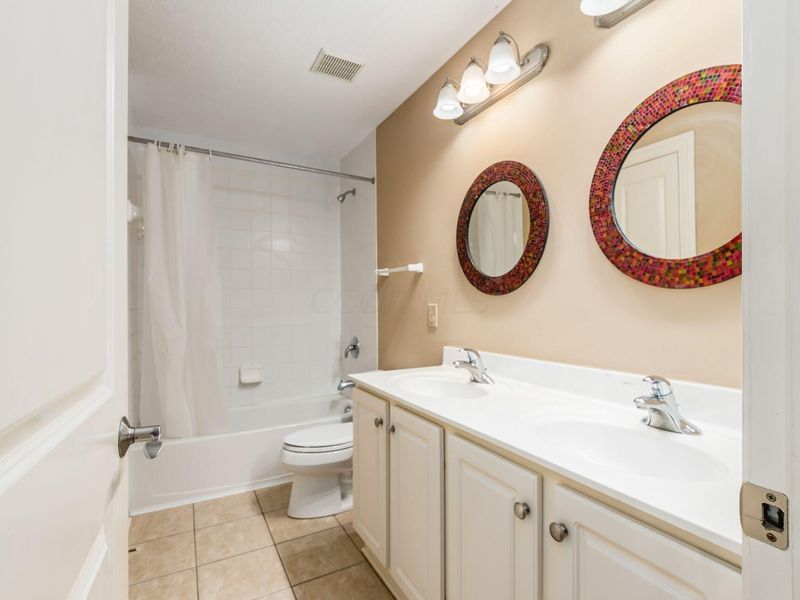 8066 Summerhouse Drive W, Dublin, OH 43016 Photo 69