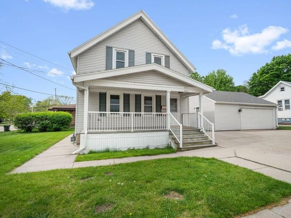 9313 W Hayes AVENUE, West Allis, WI 53227