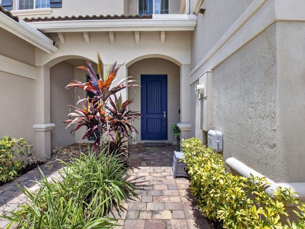 2626 Webb Avenue, Delray Beach, FL 33444