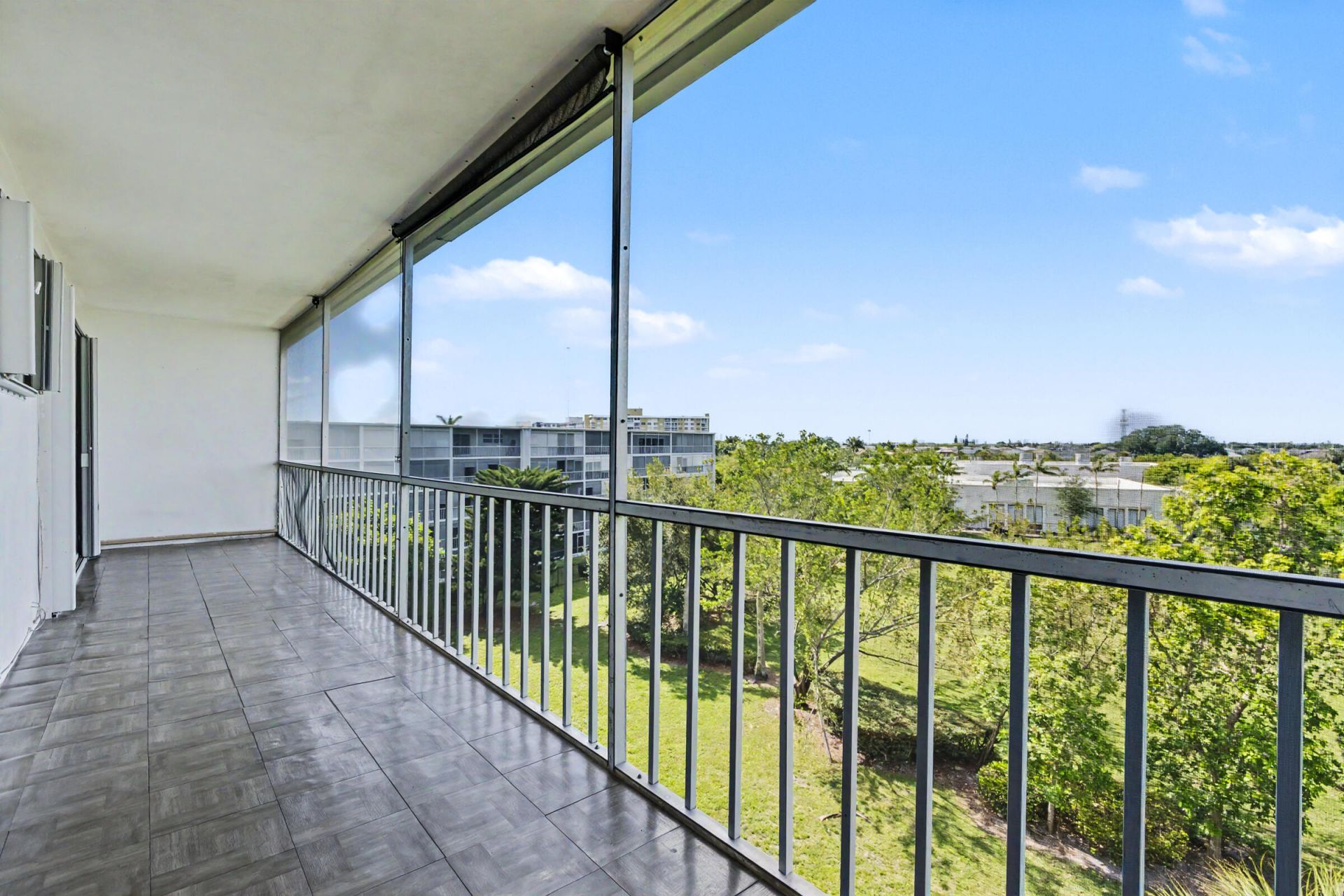 950 Hillcrest Drive, Unit 514, Hollywood, FL 33021 Photo