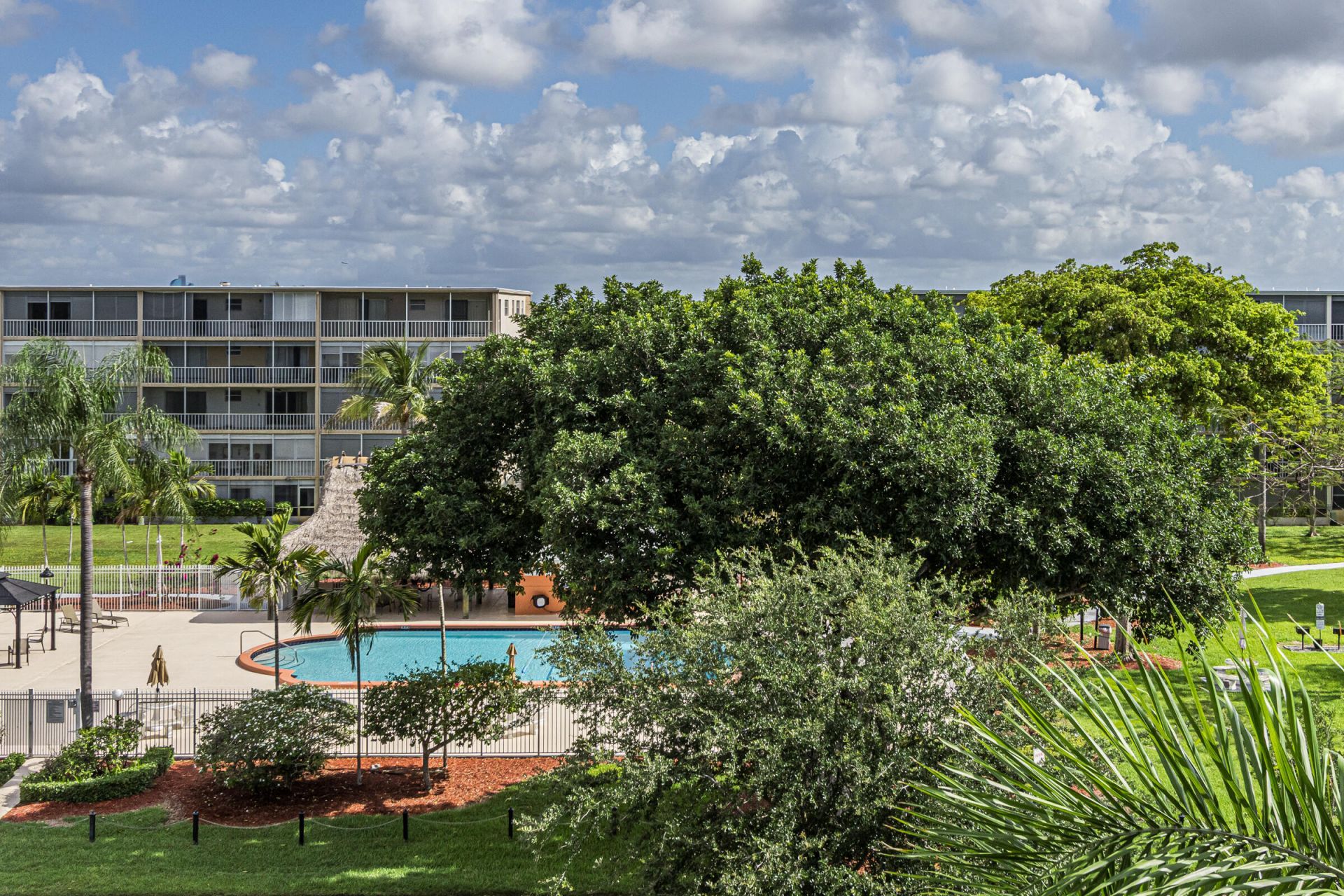 950 Hillcrest Drive, Unit 514, Hollywood, FL 33021 Photo