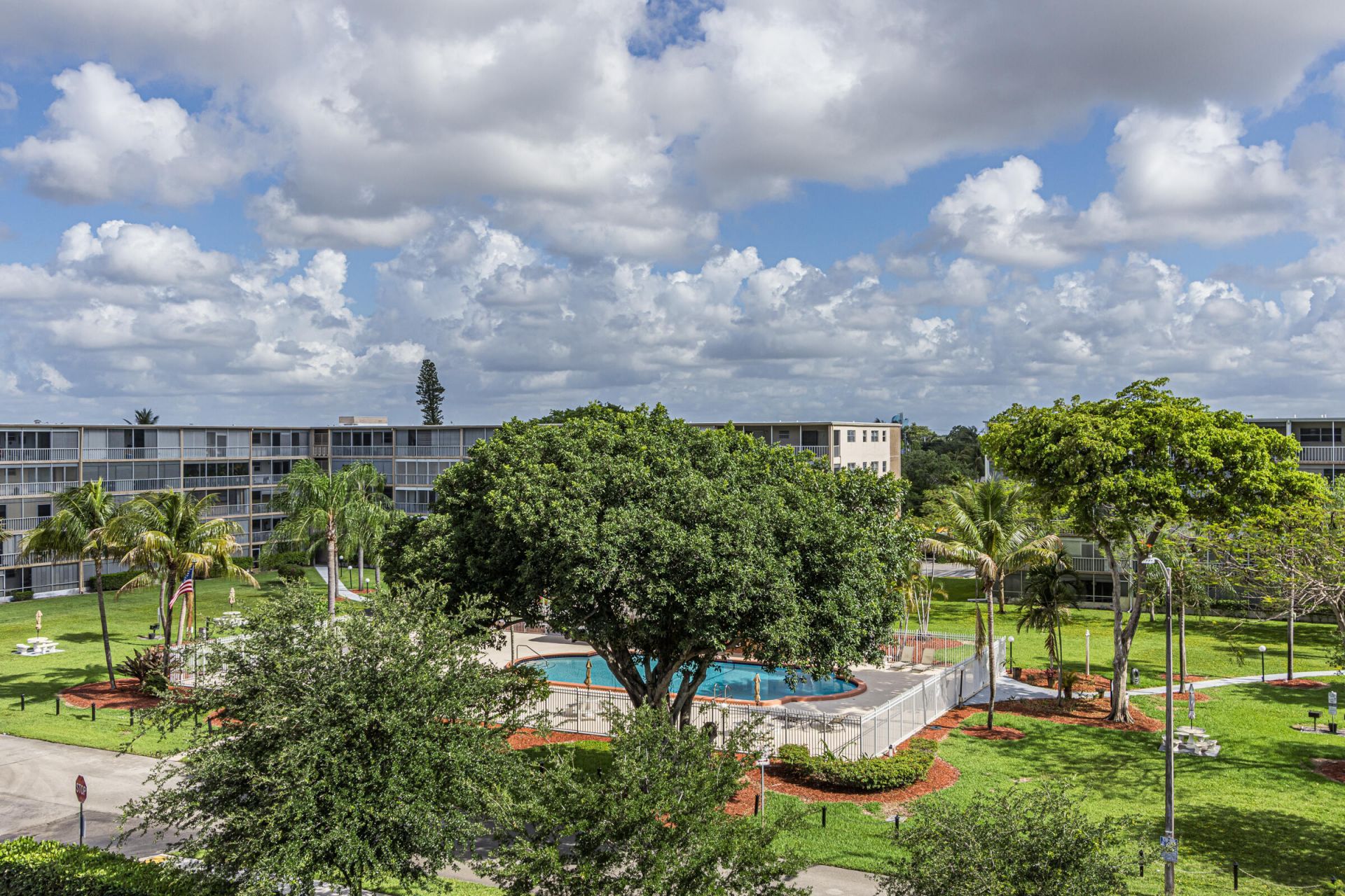 950 Hillcrest Drive, Unit 514, Hollywood, FL 33021 Photo