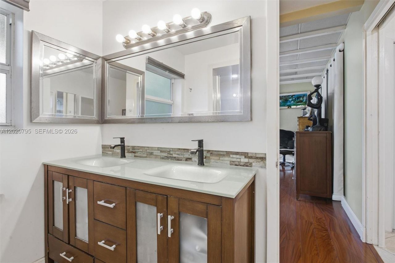 3149 Hollywood Blvd, Hollywood, FL 33021 Photo