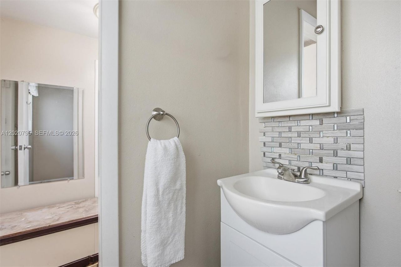 3149 Hollywood Blvd, Hollywood, FL 33021 Photo