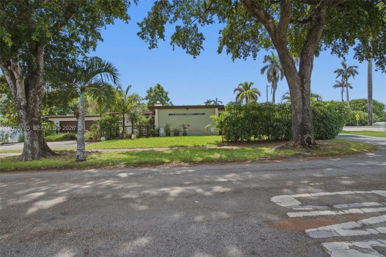 3149 Hollywood Blvd, Hollywood, FL 33021 Photo