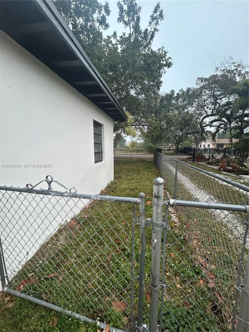1080 NW 121st St , North Miami, FL 33168 Photo