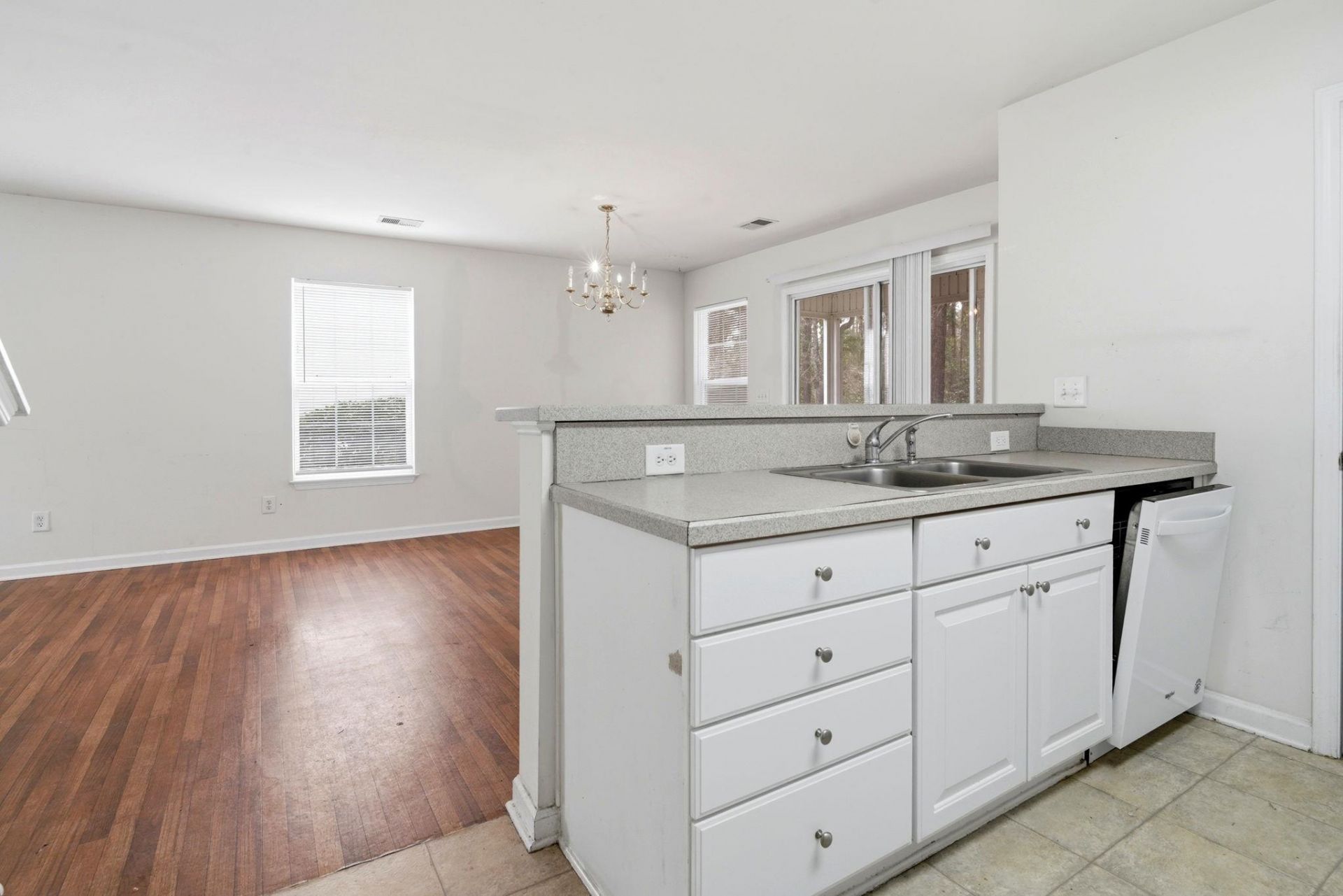 1068 Harvester Circle  Photo 15