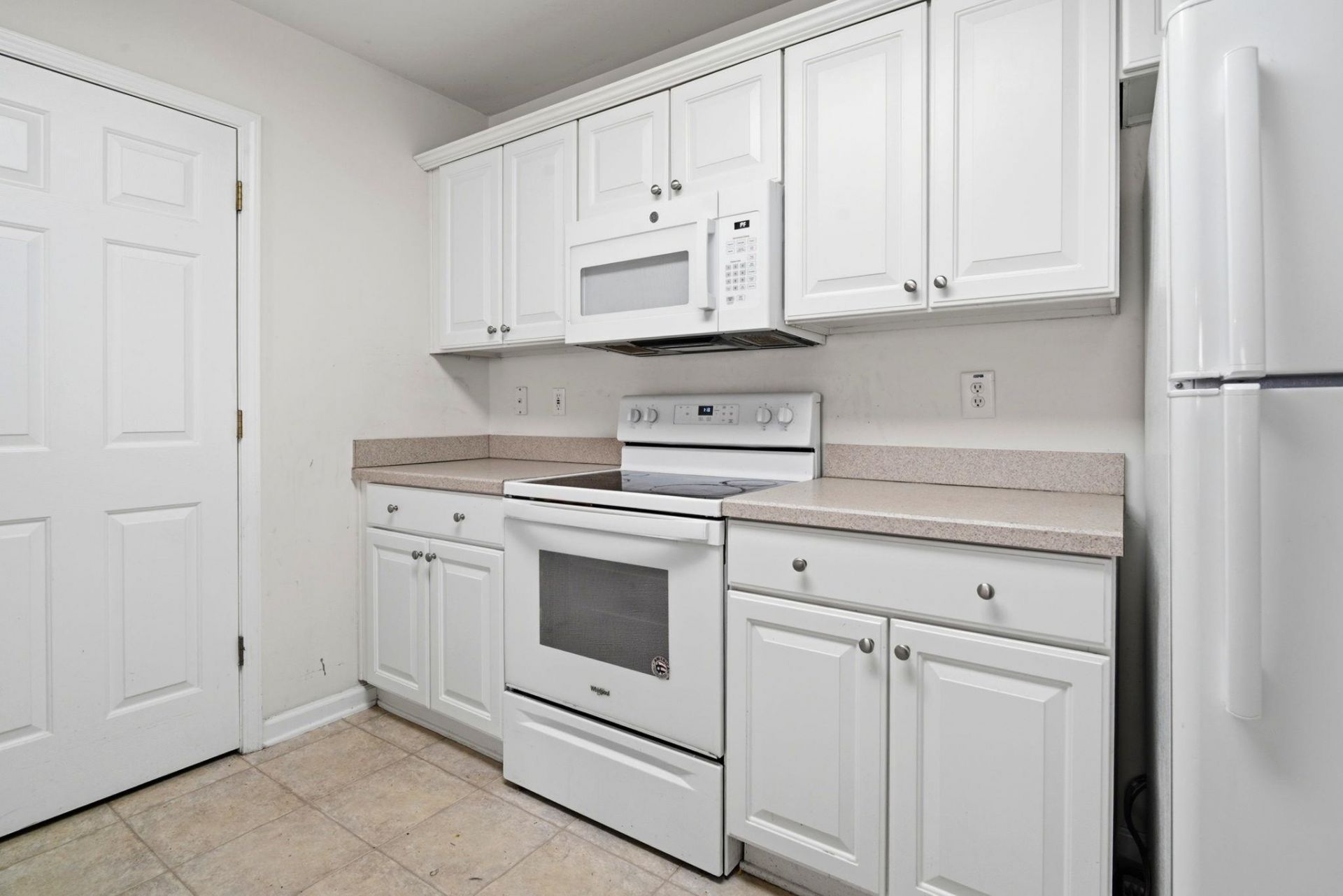1068 Harvester Circle  Photo 16