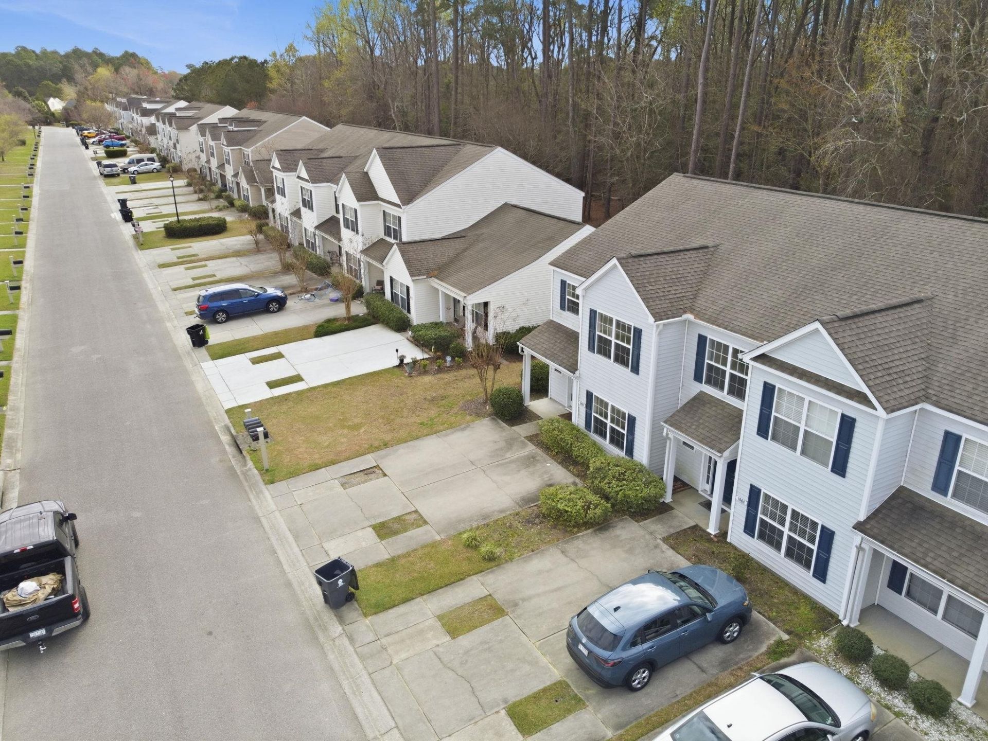 1068 Harvester Circle Photo 2