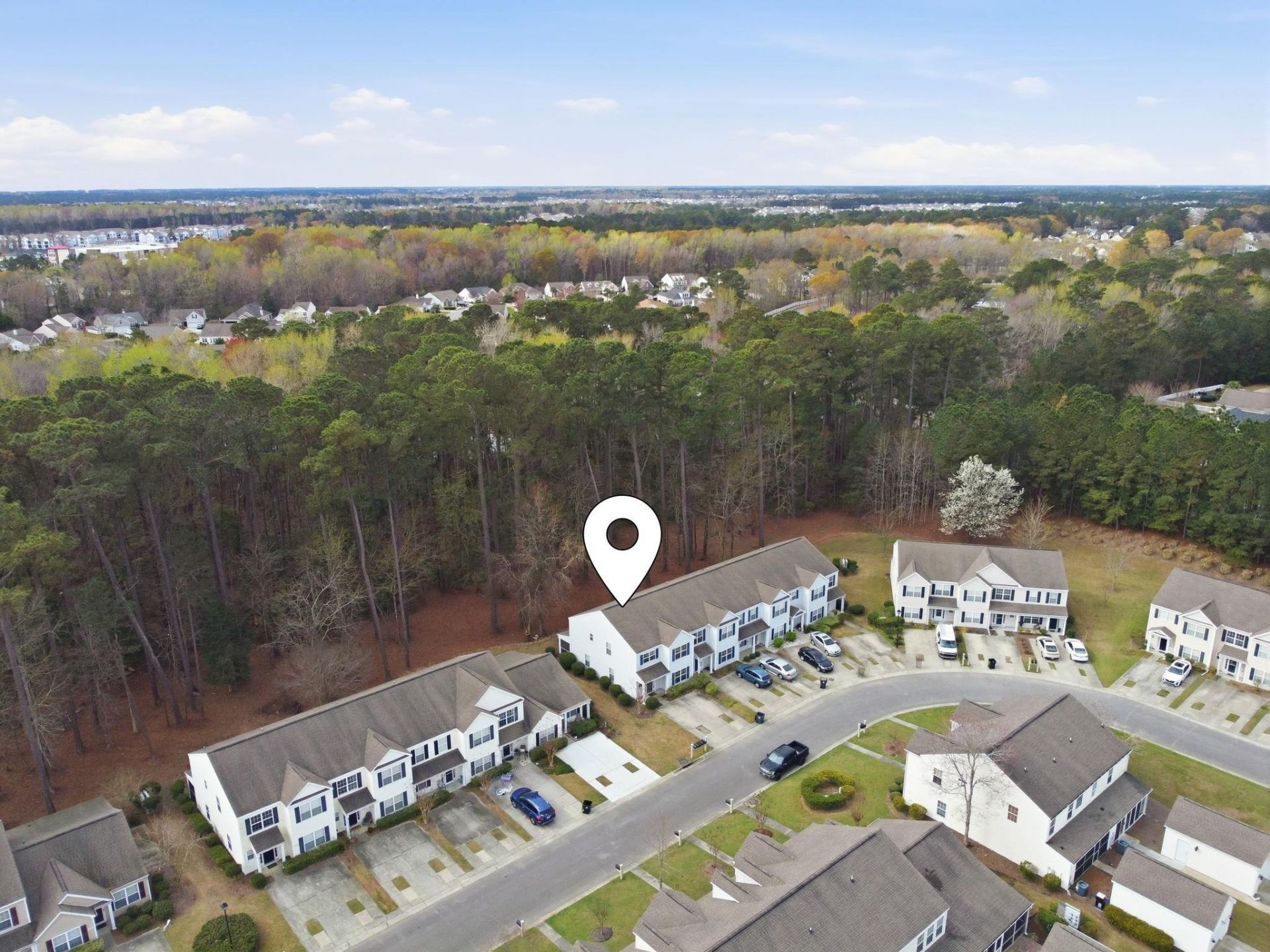 1068 Harvester Circle  Photo 4