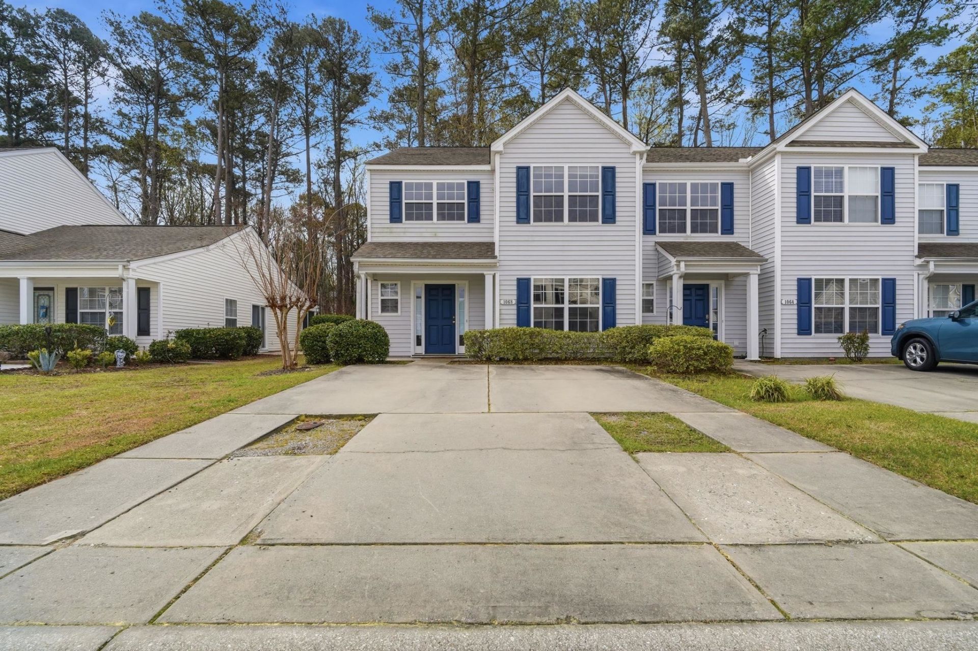 1068 Harvester Circle  Photo 6