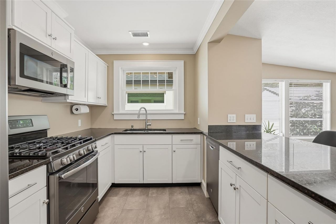 5001 3rd Avenue S, Saint Petersburg, FL 33707 Photo