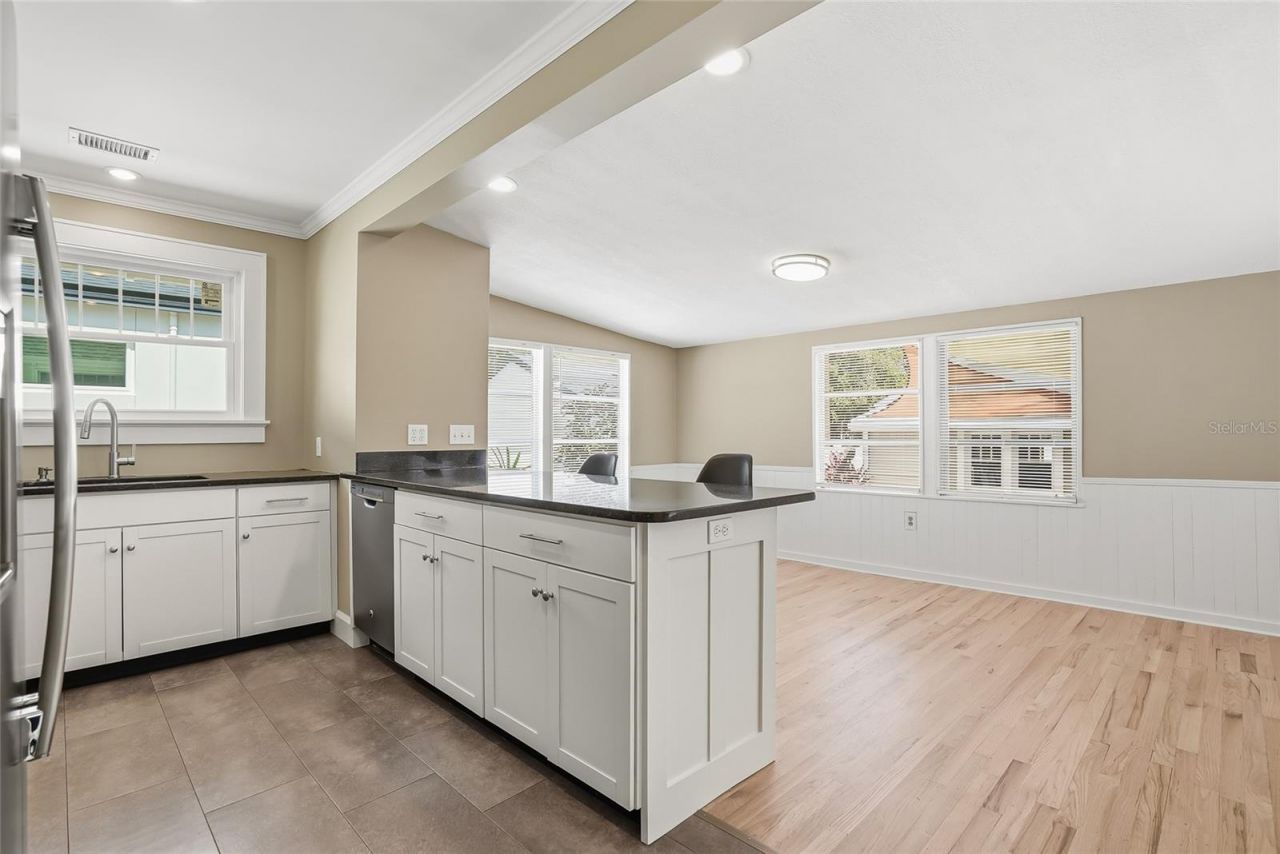 5001 3rd Avenue S, Saint Petersburg, FL 33707 Photo