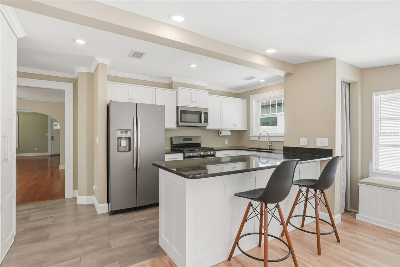 5001 3rd Avenue S, Saint Petersburg, FL 33707 Photo