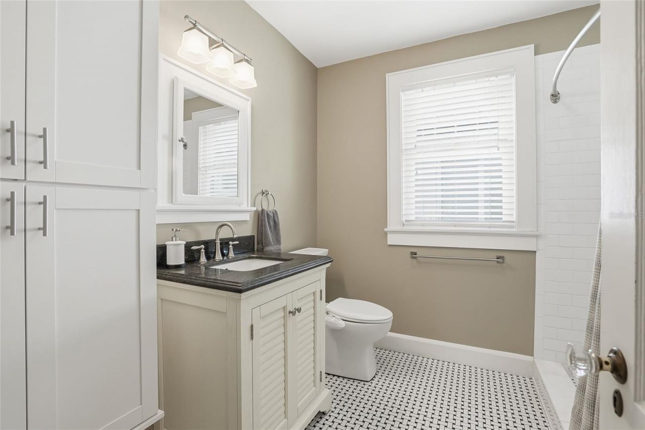 5001 3rd Avenue S, Saint Petersburg, FL 33707 Photo