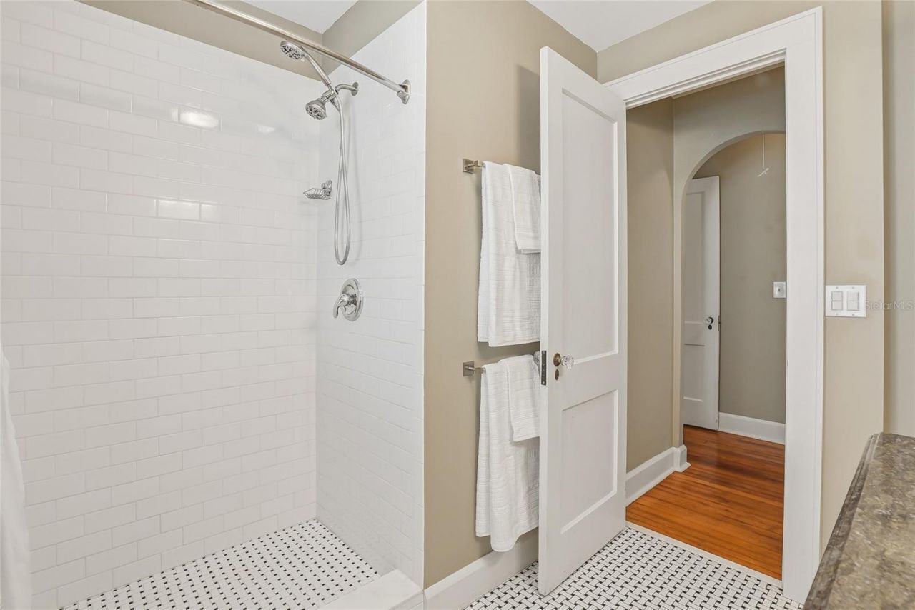 5001 3rd Avenue S, Saint Petersburg, FL 33707 Photo