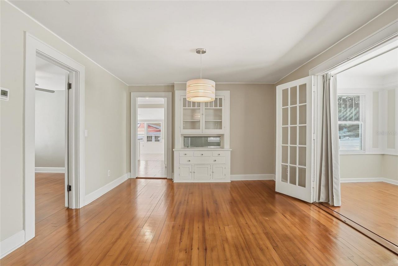 5001 3rd Avenue S, Saint Petersburg, FL 33707 Photo