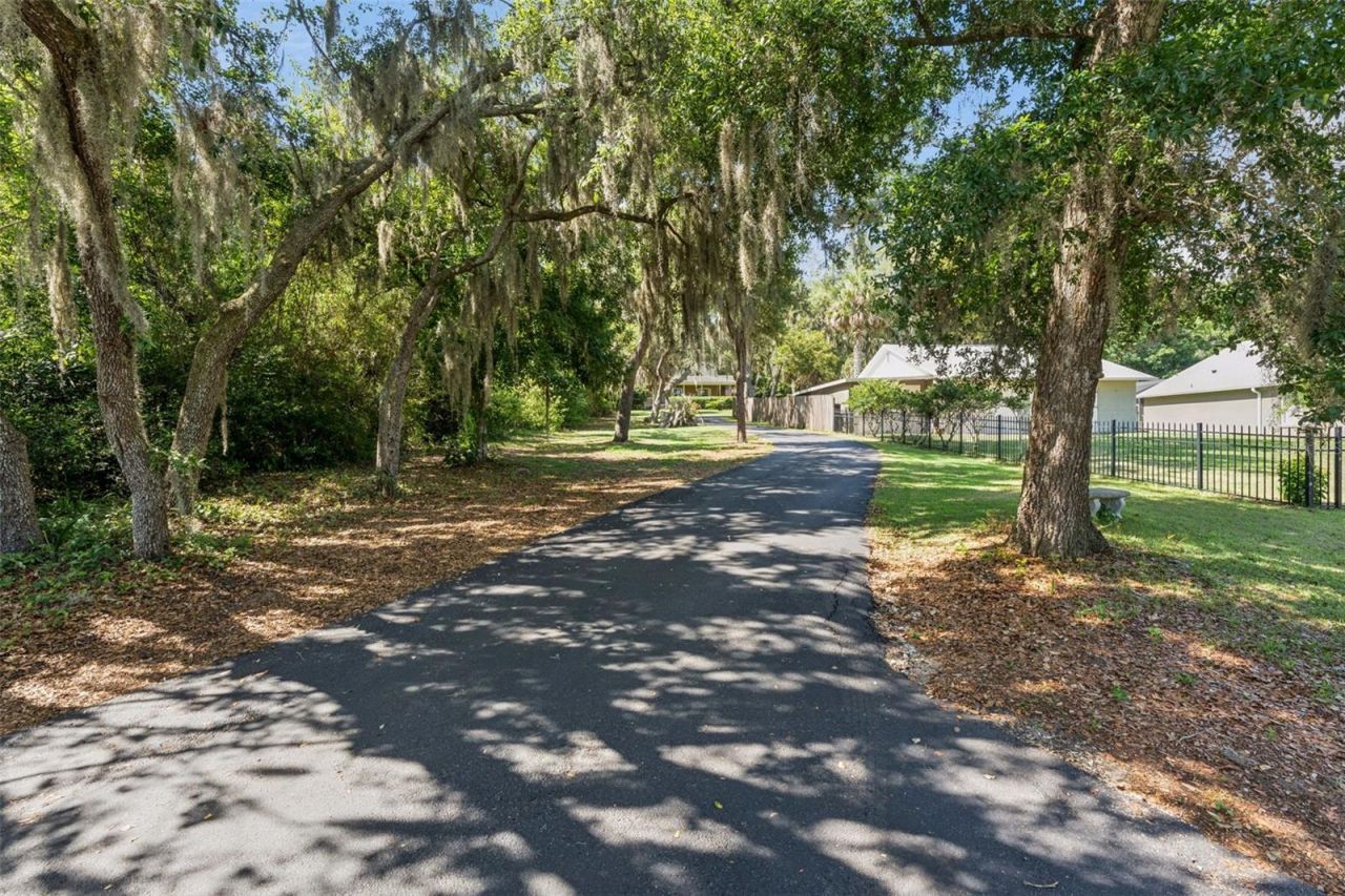 16526 Highland Avenue , Montverde, FL 34756 Photo