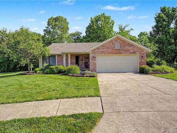 1131 Castleton Court, Miamisburg, OH 45342