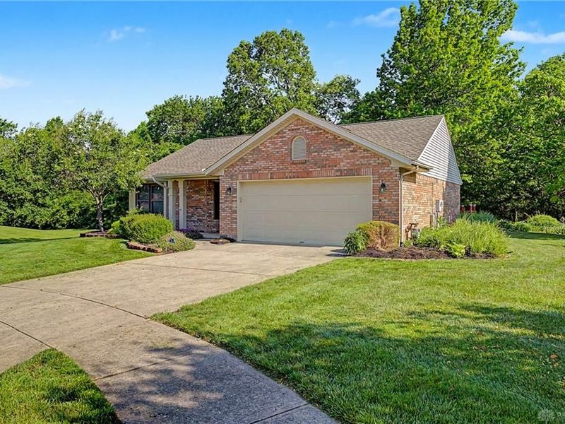 1131 Castleton Court, Miamisburg, OH 45342 Photo 2