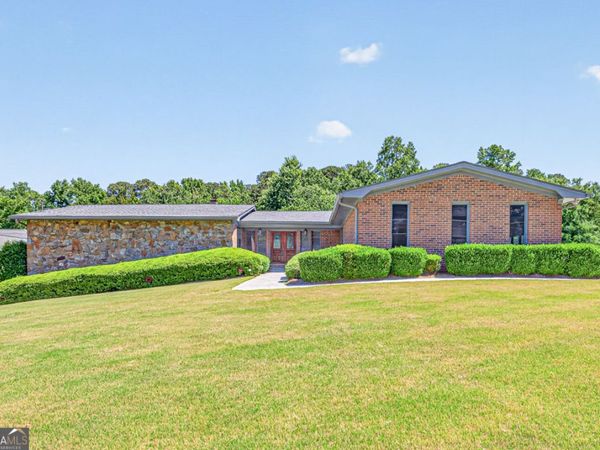 1728 Rivermist Drive SW, Lilburn, GA 30047