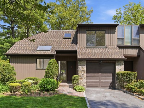67 Short Way , Roslyn Heights, NY 11577