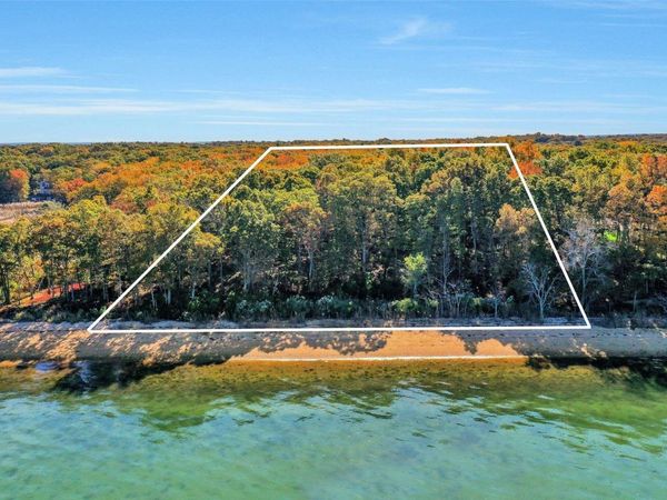 11535 N Bayview Road , Southold, NY 11971