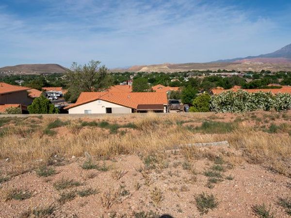 339 N 200 E, Unit 41, La Verkin, UT 84745