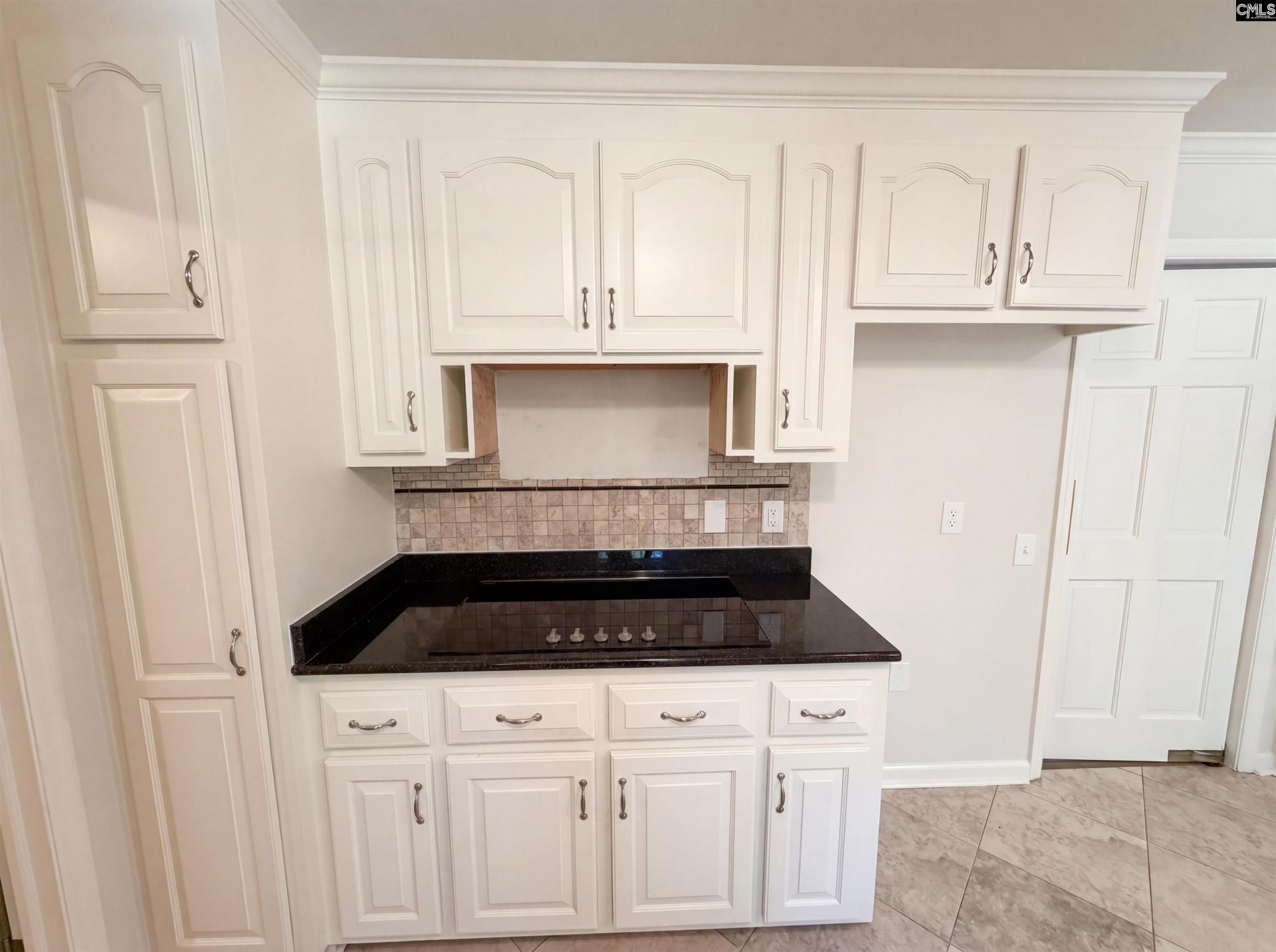 9654 Windsor Lake Boulevard Photo 15