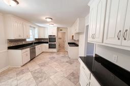 9654 Windsor Lake Boulevard photo 4