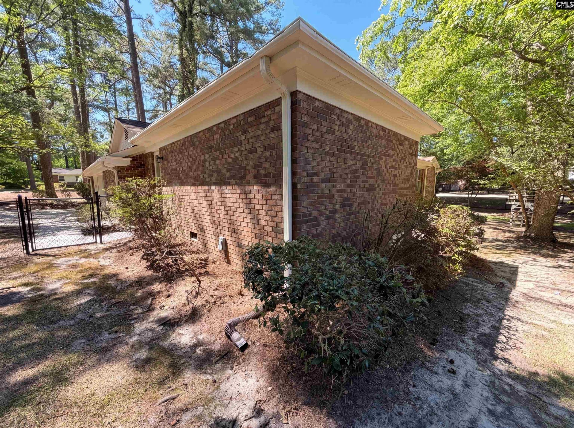 9654 Windsor Lake Boulevard Photo 32