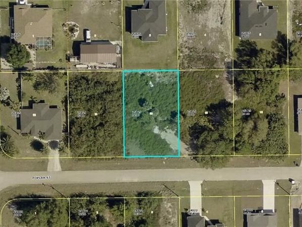 437 Poplar ST, LEHIGH ACRES, FL 33974