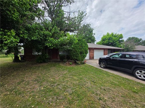 600 Jill Circle , Unit A & B, Springdale, AR 72762