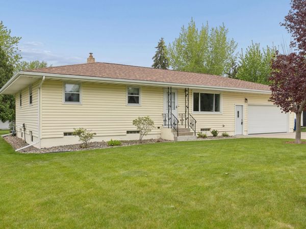 5840 Rolling Ridge Road, Saint Cloud, MN 56303