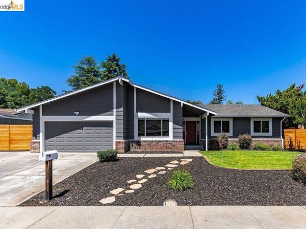 608 W Myrick Ct, Clayton, CA 94517