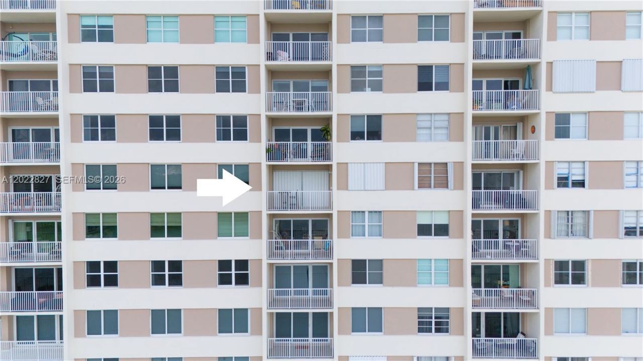 300 Bayview Dr , Unit 1504, Sunny Isles Beach, FL 33160 Photo
