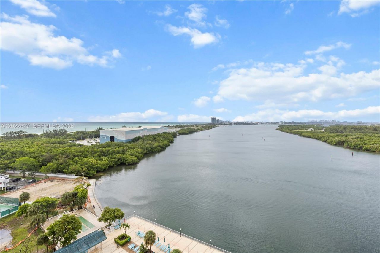 300 Bayview Dr , Unit 1504, Sunny Isles Beach, FL 33160 Photo