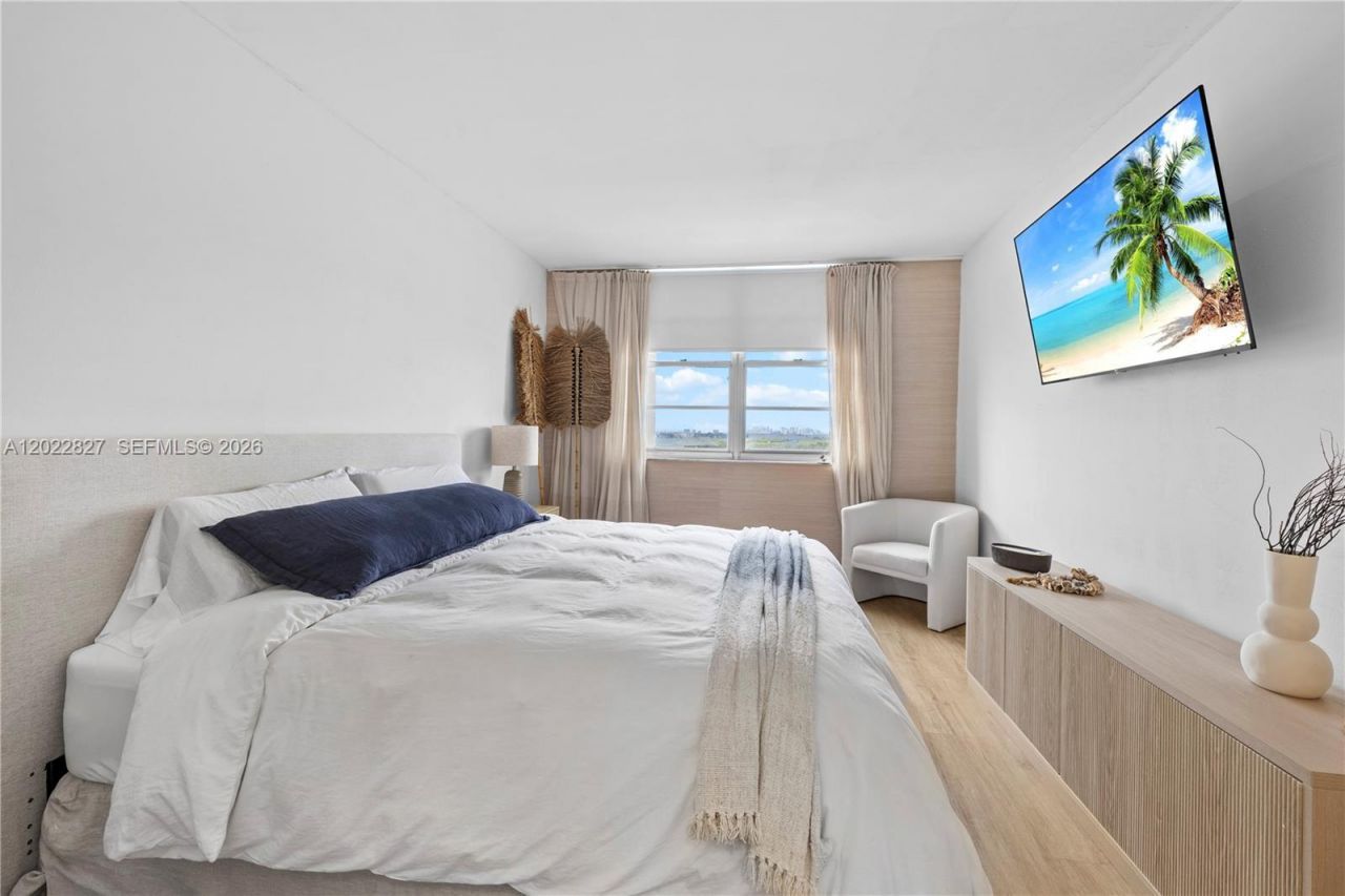 300 Bayview Dr , Unit 1504, Sunny Isles Beach, FL 33160 Photo